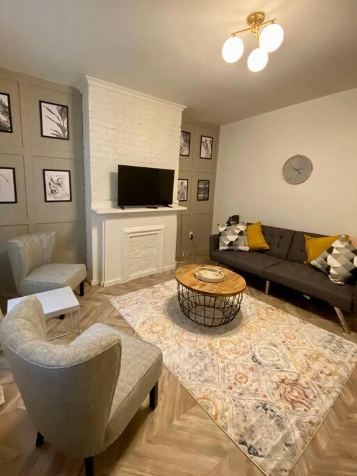Apartment Desirable Lawrenceville Area *
