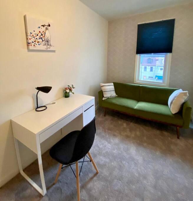 Apartment Desirable Lawrenceville Area *